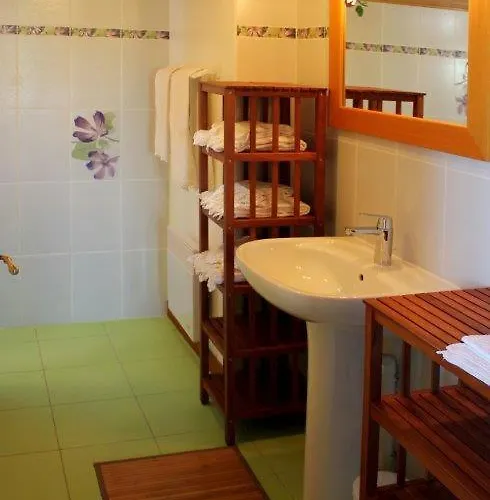 D'hotes Domaine Le Fragnaud Bed & Breakfast 3*